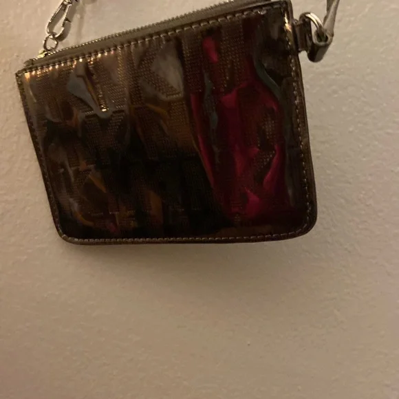MK wristlet - Picture 1 of 2